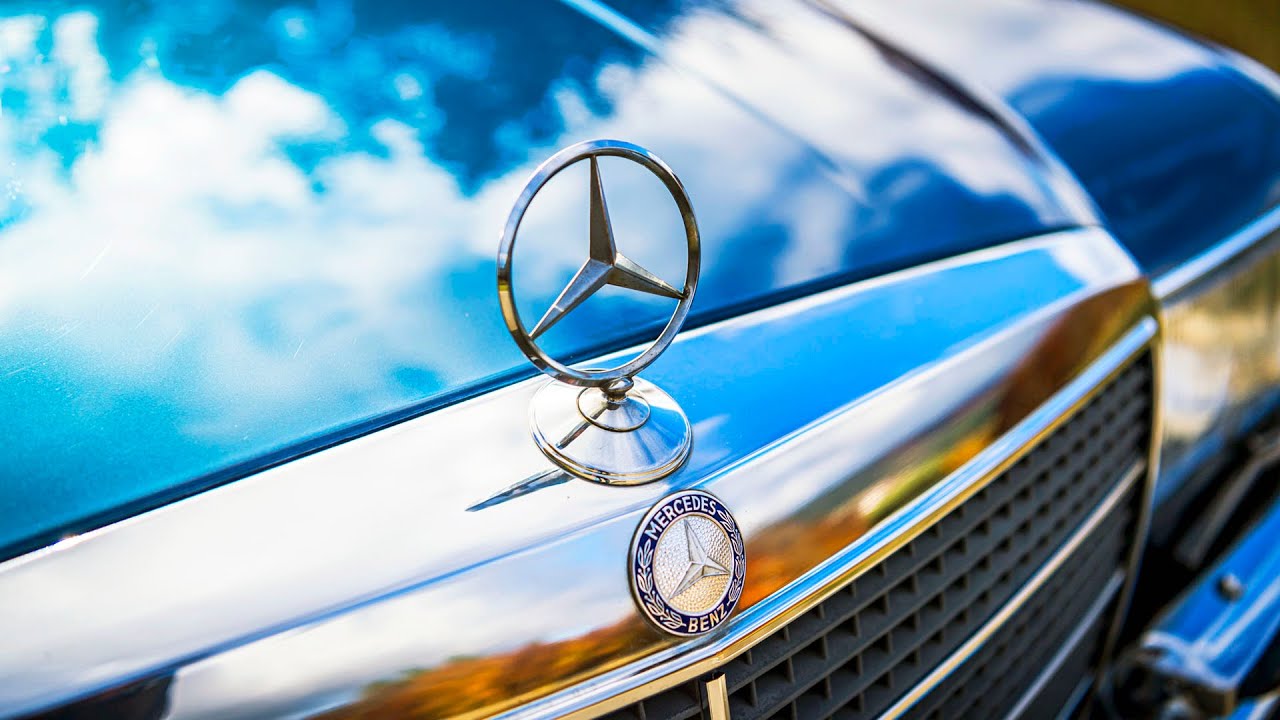 W116 Mercedes-Benz 350 SE with the M 116 V8 engine