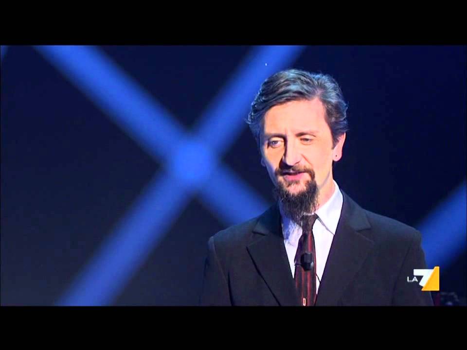 Ascanio Celestini Gramsci non farebbe così Show must go Off 2012 03 31