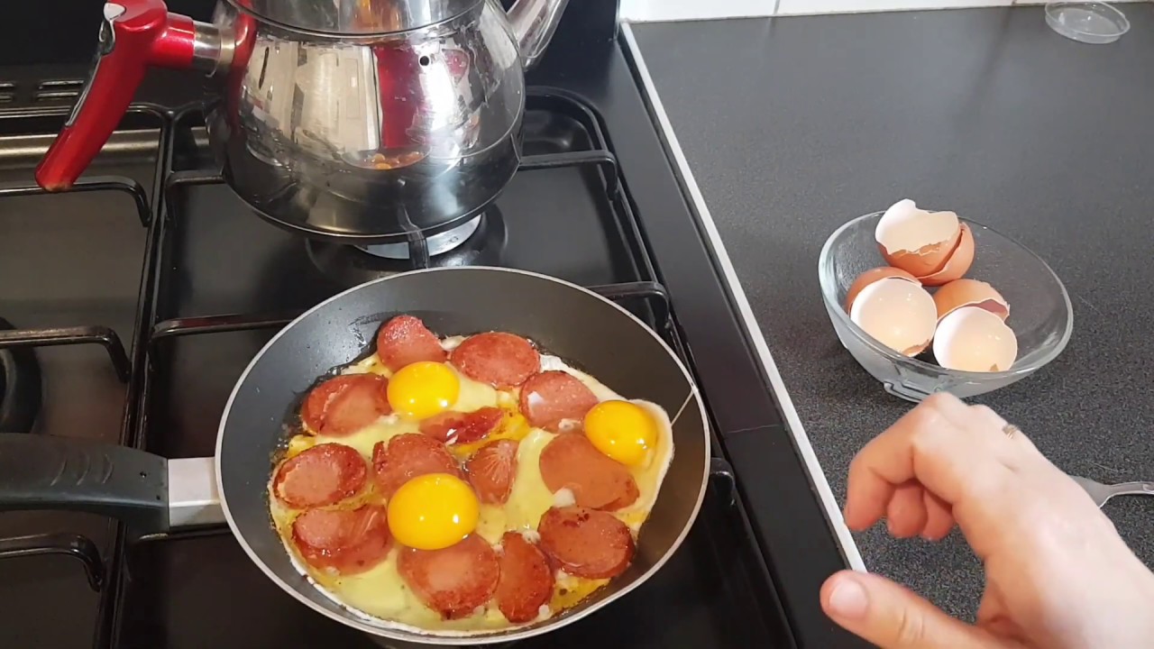 Sucuk au œuf,  petit-déjeuner et déjeuner  du Dimanche