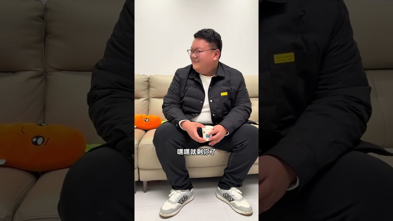 小时候家里穷，父母种地，五兄弟连肉都难得吃上。 大哥早早打工养家，如今我们都好了，他还在租房。今晚大嫂给我煮的一碗面，最朴素，也最暖心。#长兄如父 #记录真实生活 #晋家五兄弟