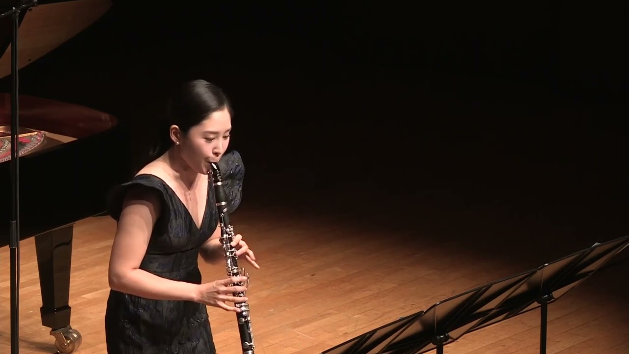 Joan Tower - Wings for clarinet solo