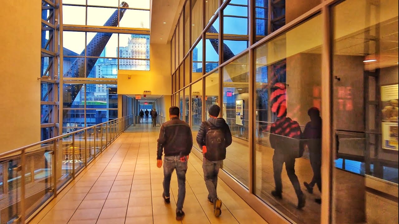 Toronto Walk - South Core|Skywalk|Union Station