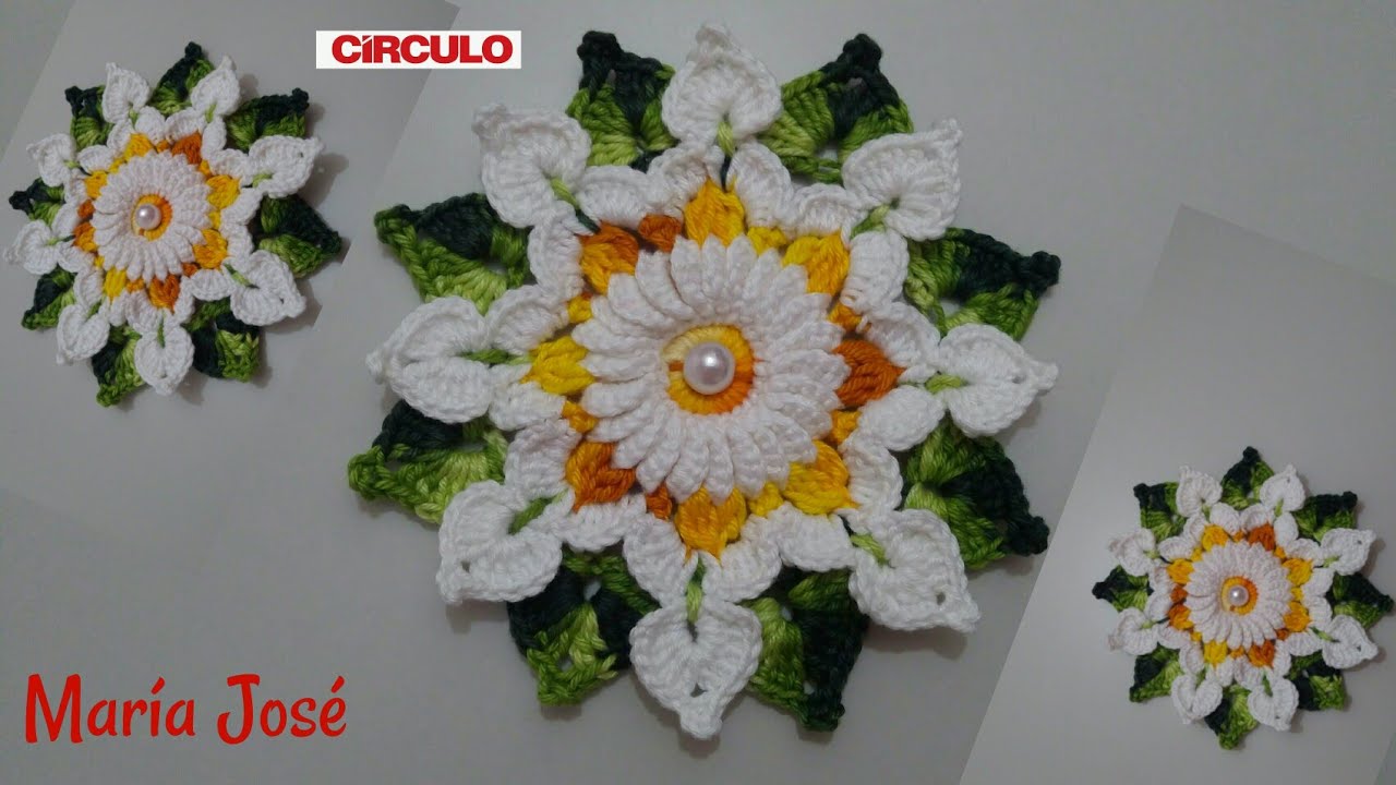 Flor Lírio da Paz em crochê com Maria José.