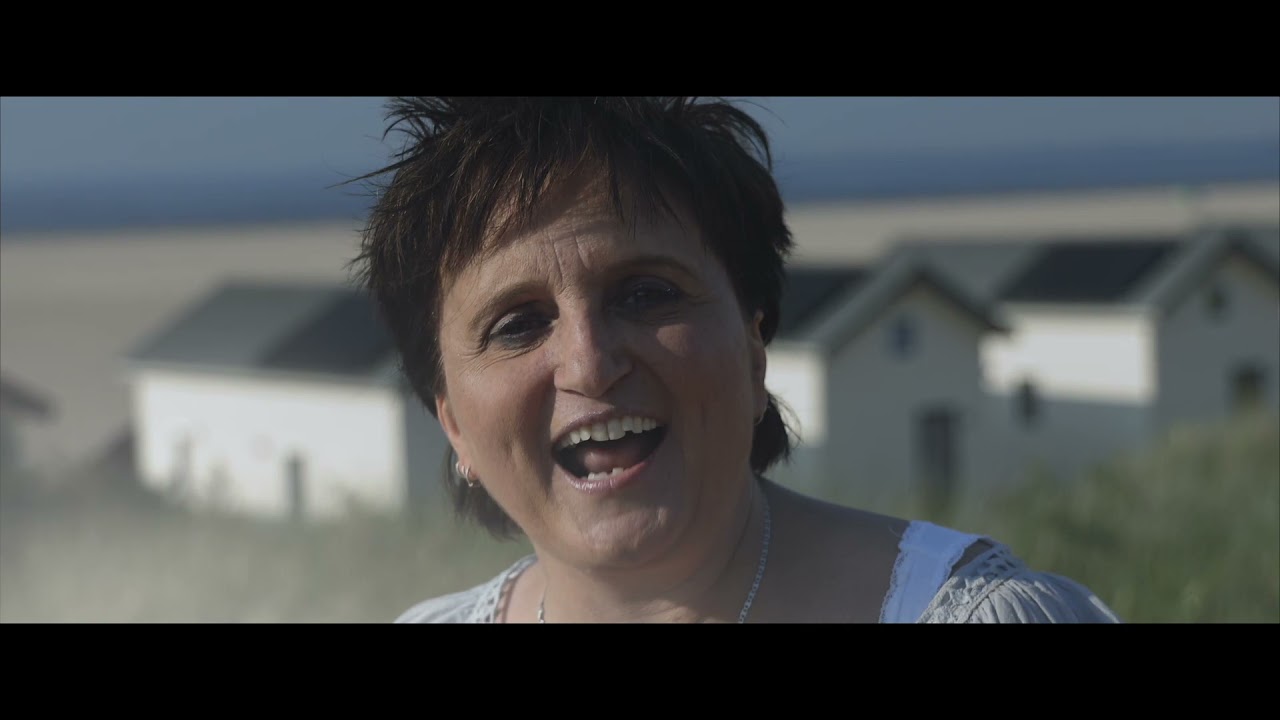 Roberta Lorenza - I Maschi (Offizielles Video)