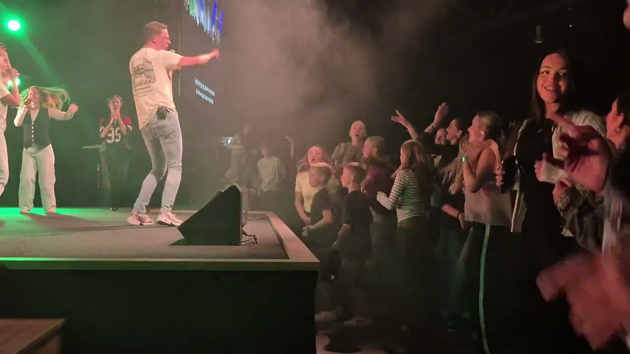 Worshiptime with Iwan & Rebekka Sahertian and Band for KING JESUS CHRIST!!!!!
