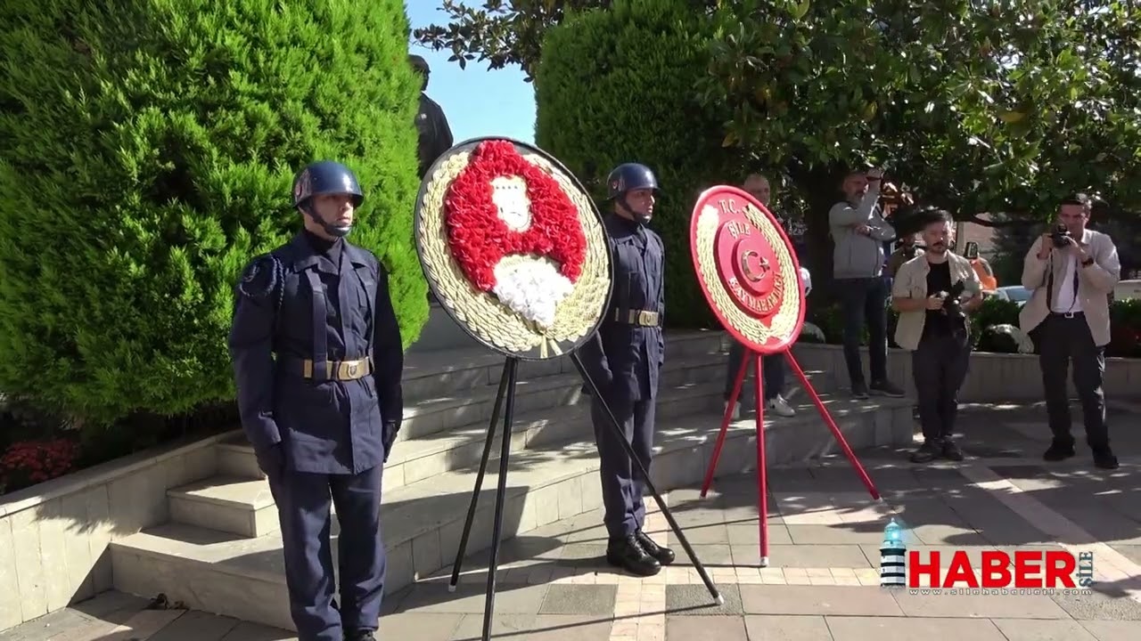 ŞİLE DE CUMHURİYET BAYRAMIMIZIN 100 YILI KUTLAMALARINDA ÇELENK SUNMA TÖRENİ