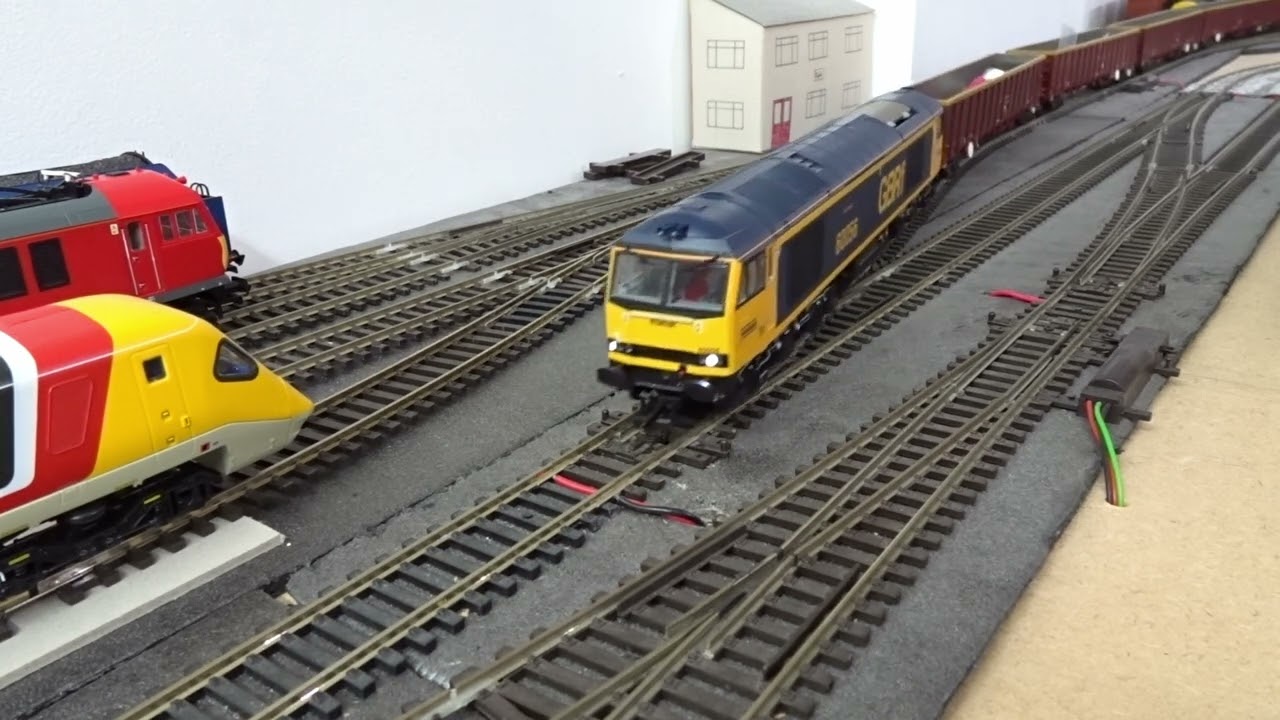 Hornby Class 60s Live Action