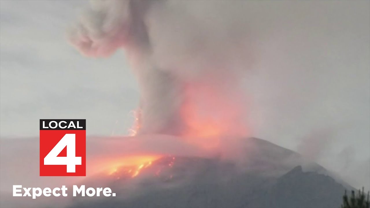 Volcano eruption temporarily shuts down Mexico City airport
