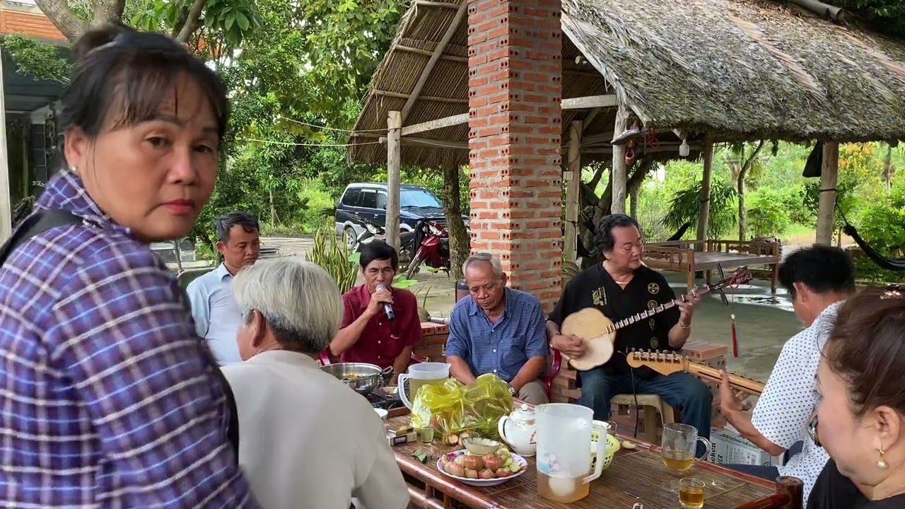 các anh chị hãy đăng ký kênh youtube(Thanh phong yêu cải lương )ủng hộ mình nha 