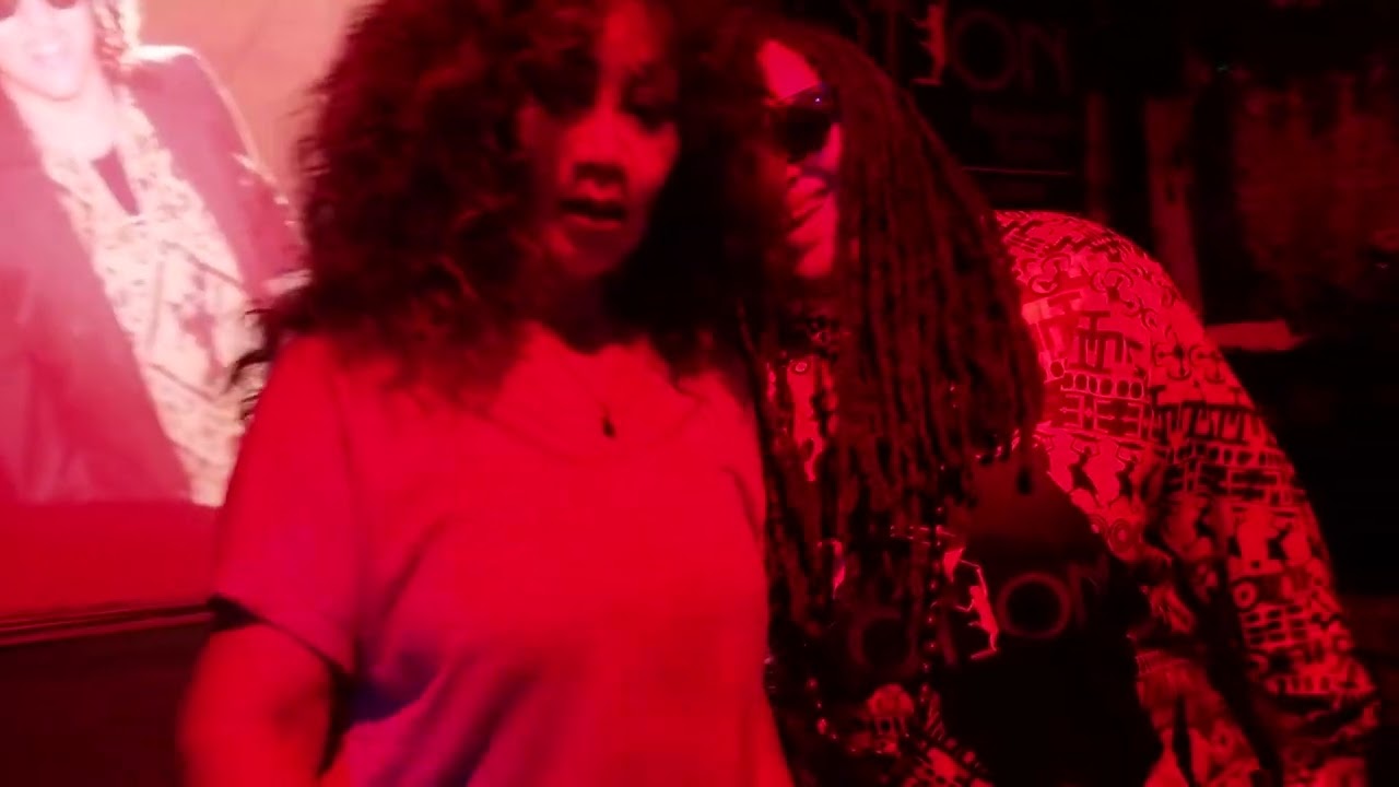 NUNU ROX P2  BY BEAST621 C.C. SMITH IMAGES