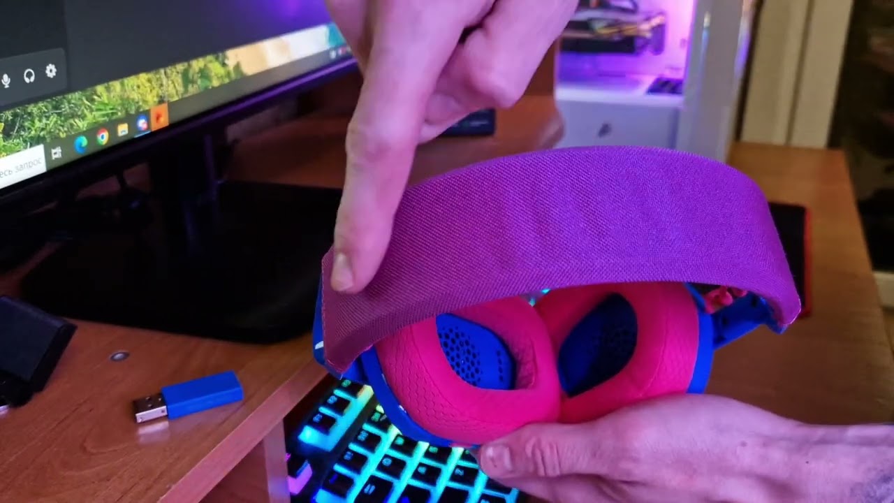 Распаковка наушников Logitech G435