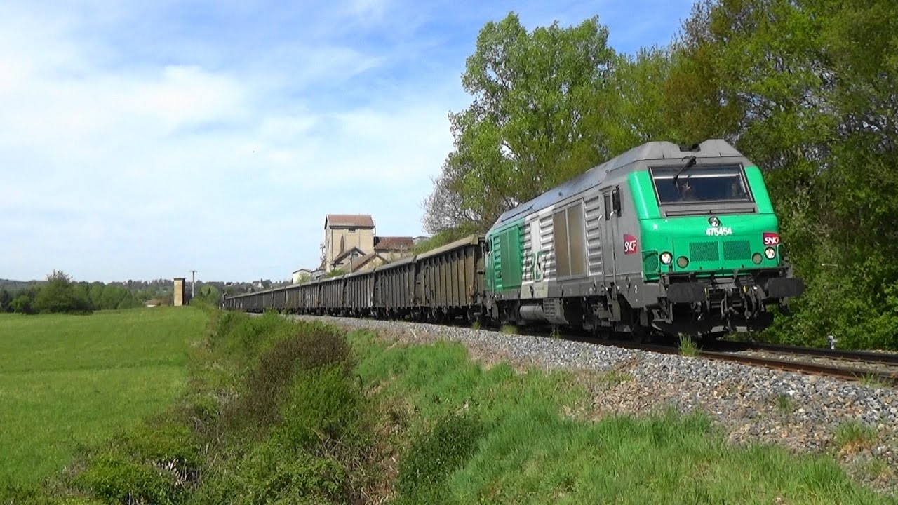 Train de Fret avec une pousse sur Montluçon - St Germain-des-Fossés