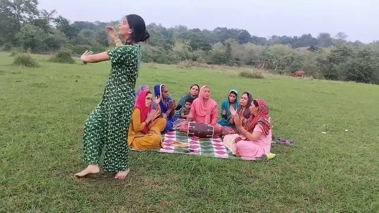 घन्या घन्या जंगलां च रहंदी माता 🌹🙏🏻❤️🙇‍♀️🌷#bhajan #song #kirtankebhajan #bhajansong #kirtan
