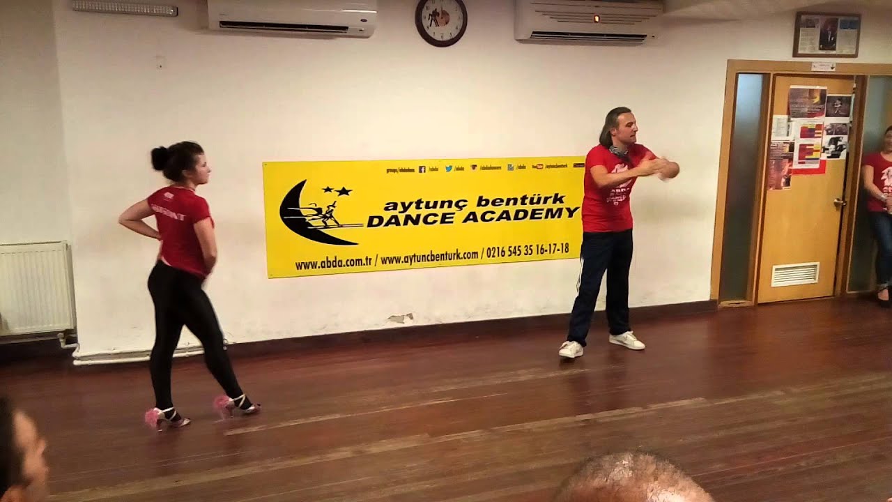 Salsa lifts and acrobatics workshop