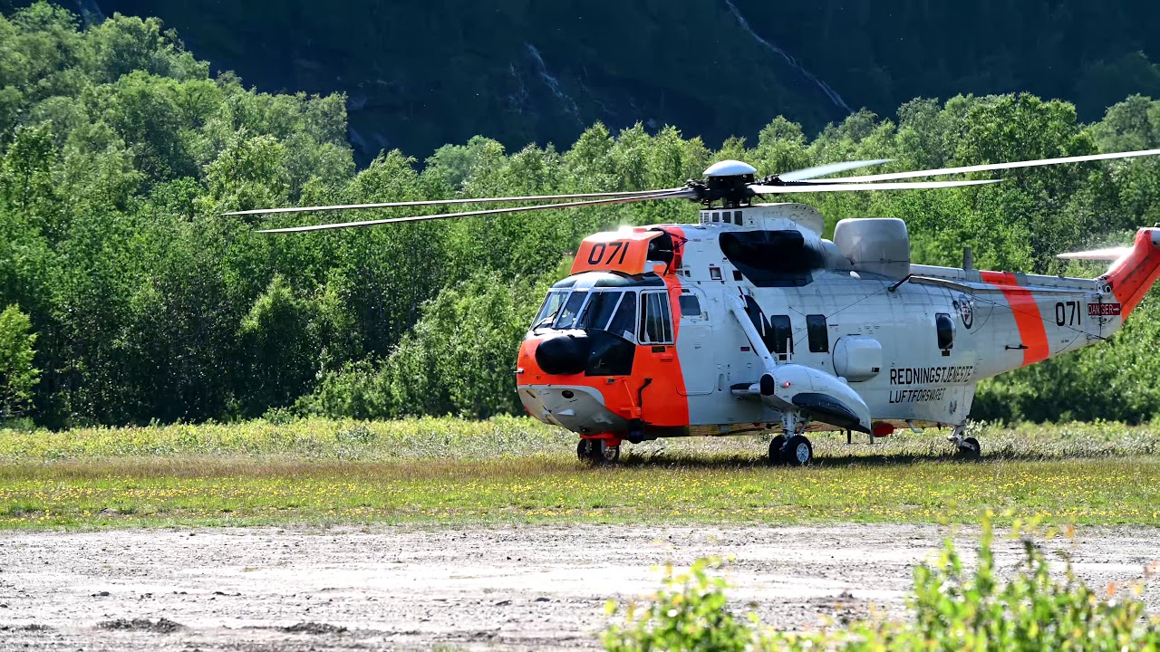 Redningshelikopter på Innerjorda i Beiarn