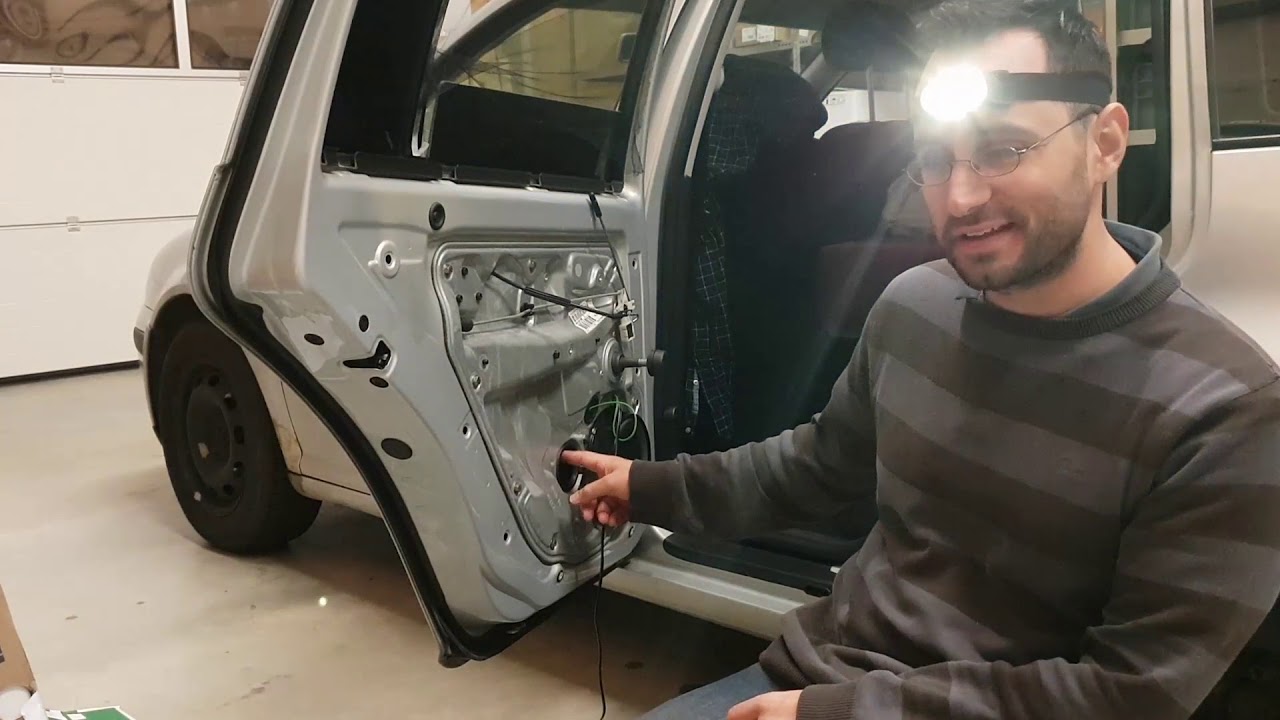 VW Golf 4 | Fensterheber an der hinteren Scheibe reparieren