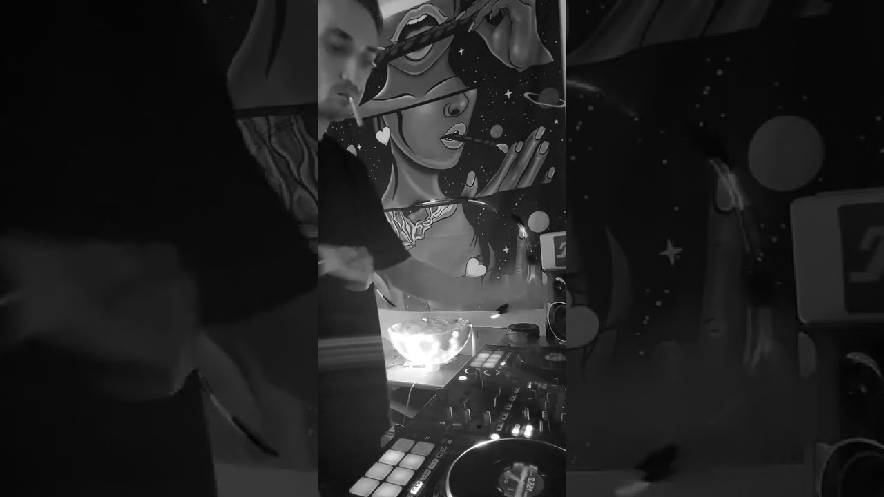 Just dance🔝💃🕺🏿🪩 Live on TikTok 22/06