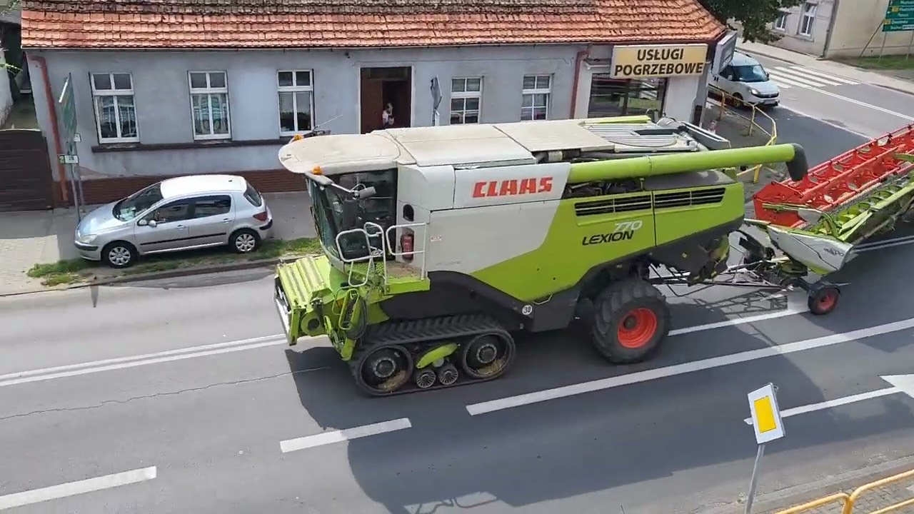 Żniwa 2024 r. Powr&oacute;t z pola 2&times;Claas Lexion 770 1&times;Claas Lexion 760 i 1&times;Fendt 930+Perard Interbenne 30