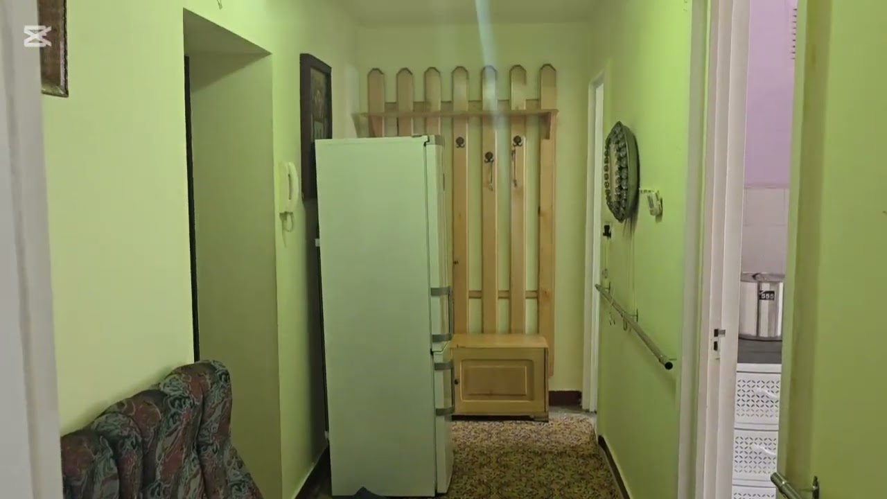 Vand apartament cu 1 camera in Deva zona Scarisoara et. 1
