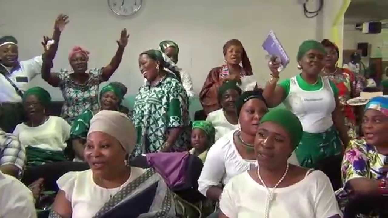 ANIMATION CHORALE DE DIRIGEANT LAUMIERE