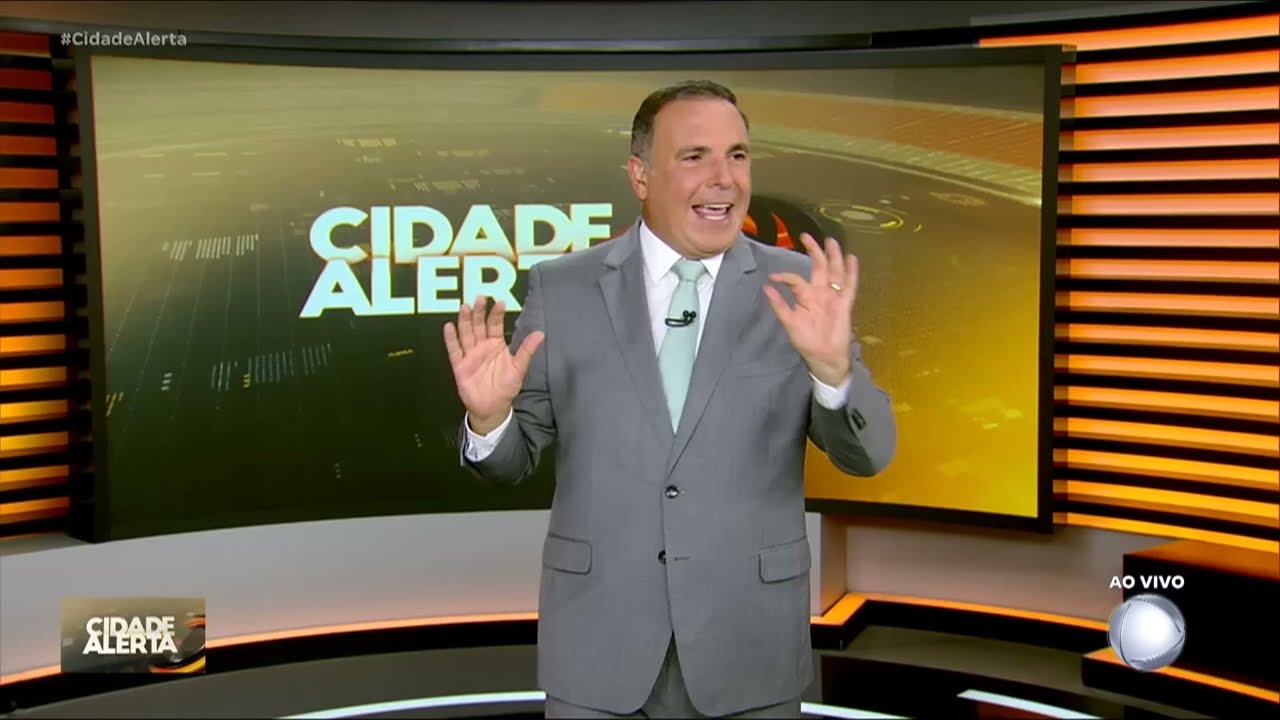 Músico chama amigo pra festa em casa, cai de prédio e morre após desentendimento com ele