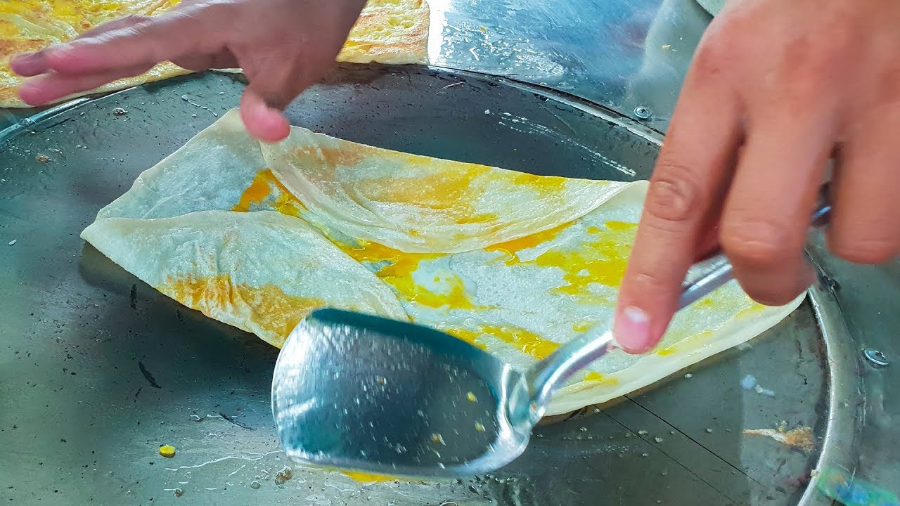Asian Street Food  | របៀបធ្វើ នំរ៉ូទី | RoTi Pancake