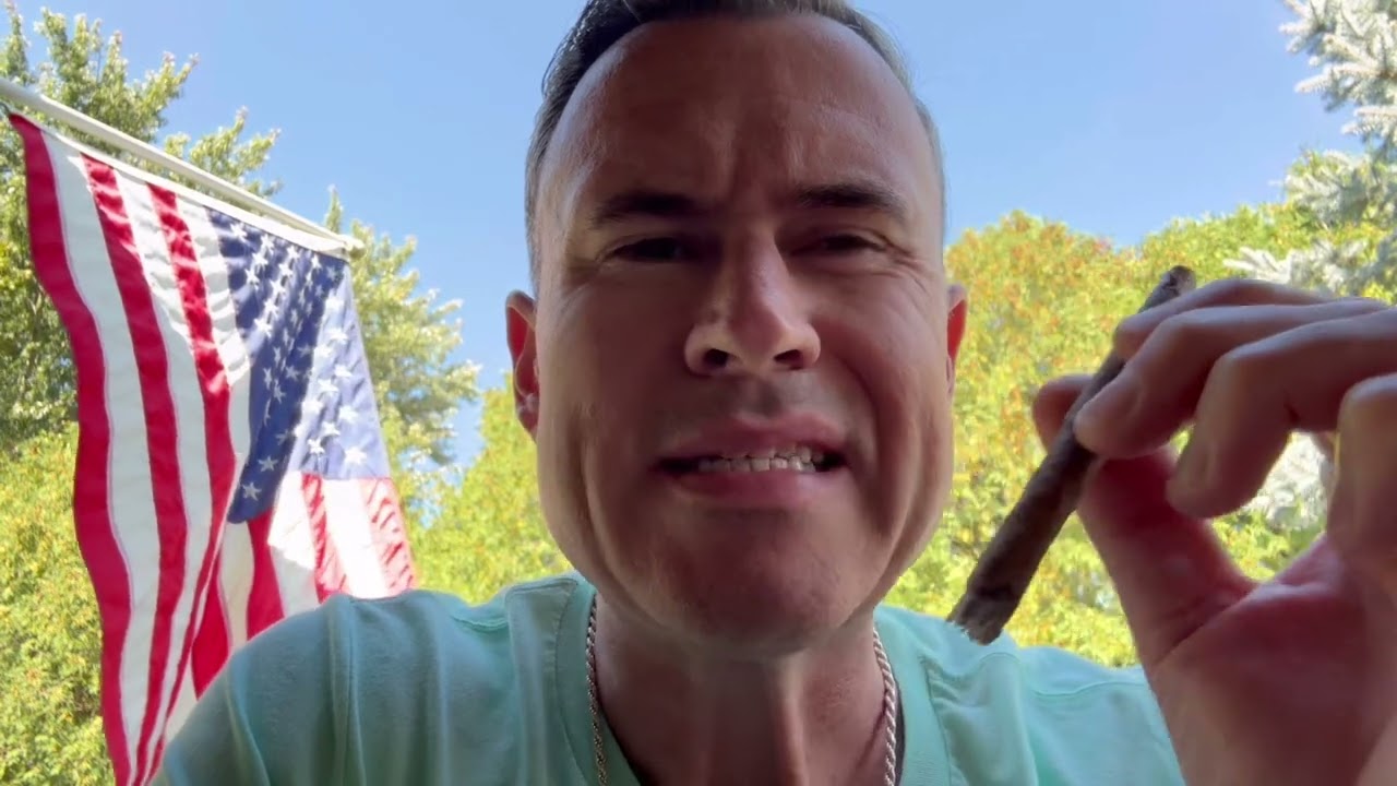 Blue Dream Fusion vs OG Fusion Dutch by Dutch Masters Budget Cigar Battle! Featuring Cuban Coffee