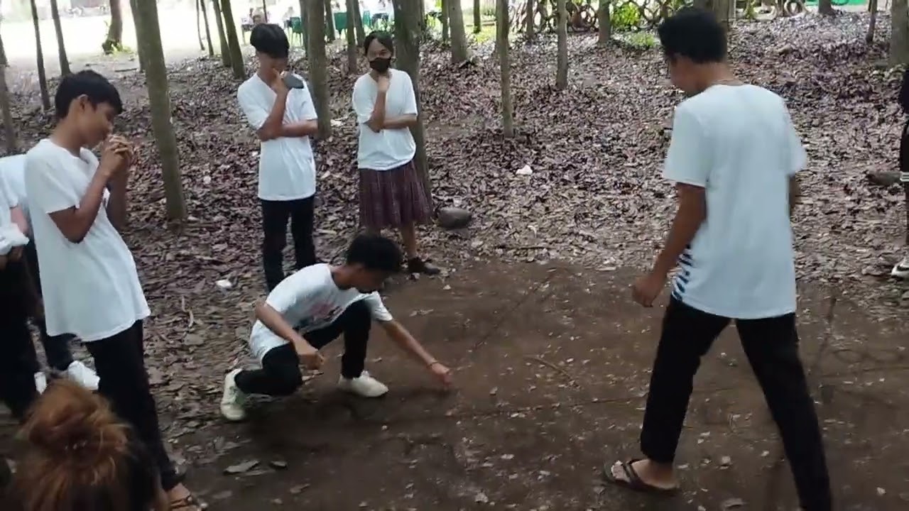 The Ultimate Geometry Game: Parallel Lines & Transversals! 📐🏃‍♂️