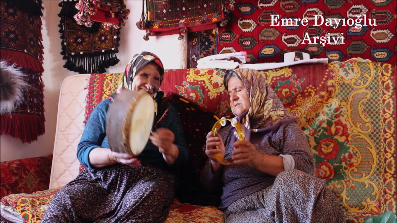 Karaman Taşkaleli Teyzeler ''Def Havası 2'' (Emre Dayıoğlu Arşivi)