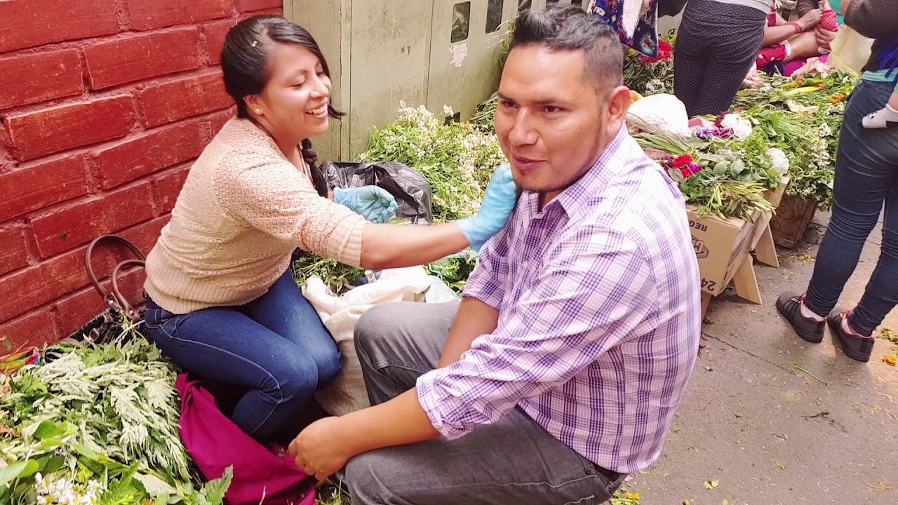 Haciendo La Limpia en Cuenca Ecuador