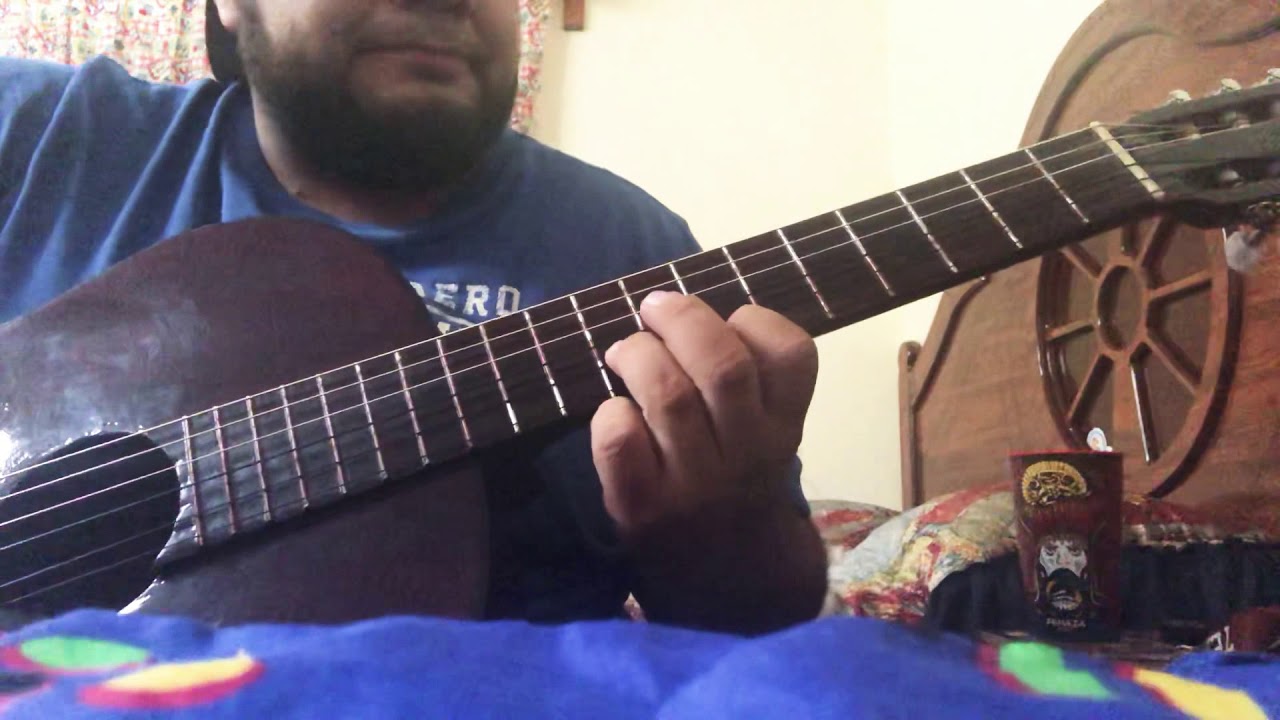 Las ma&ntilde;anitas, requinto en tono de Sol