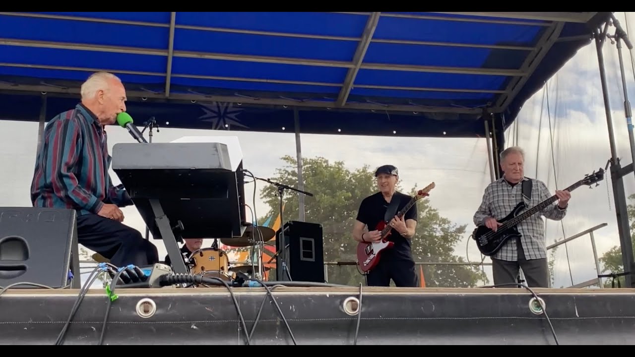 Stan Urban Live  | Hail Hail Rock 'n' Roll |  Whole Lotta Shakin' Going on |  Johnny B Goode
