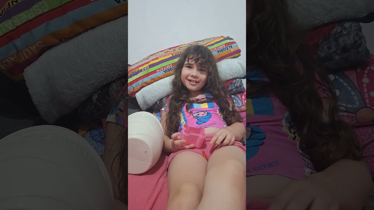 Julia canta...