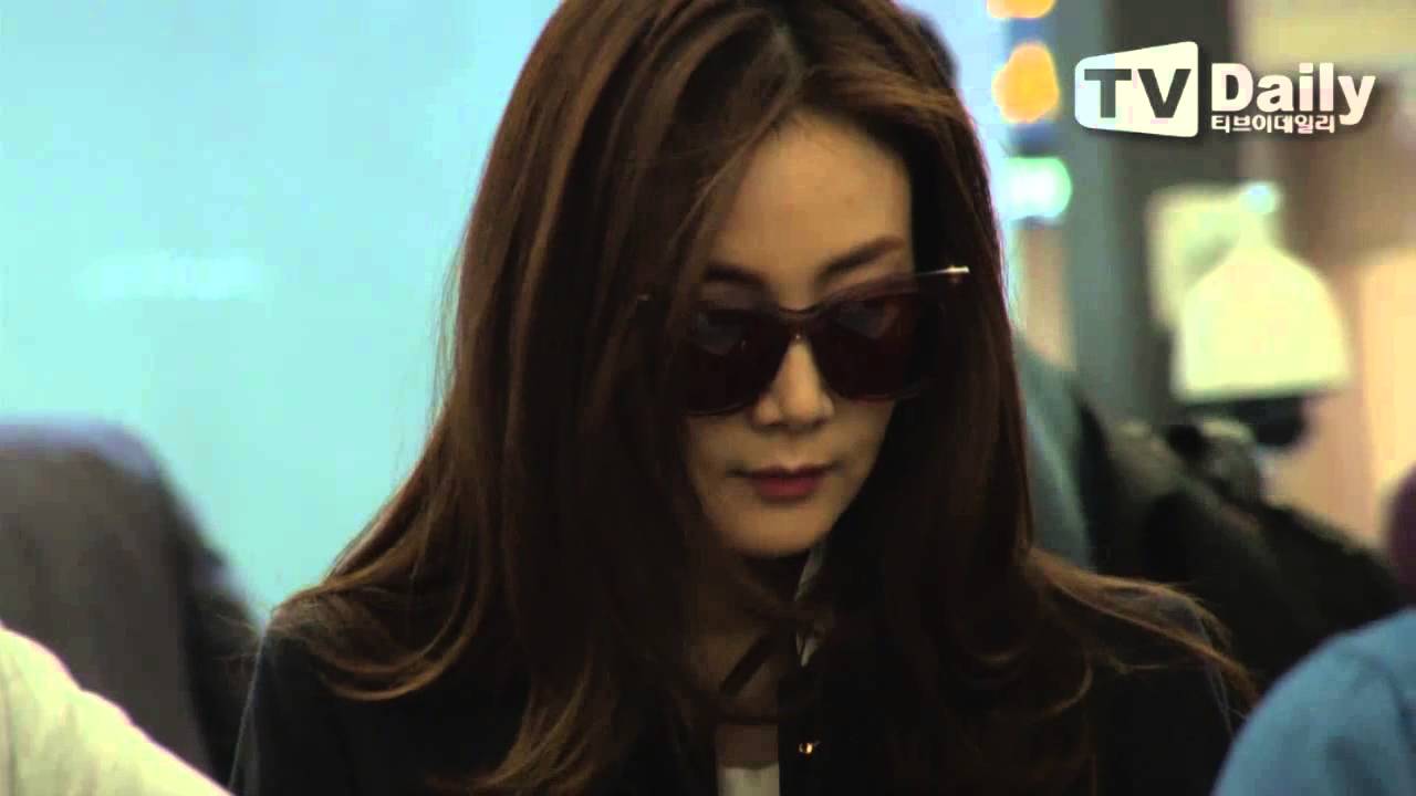 [tvdaily] ★최지우★ '두번째 스무살' 포상휴가 출국…