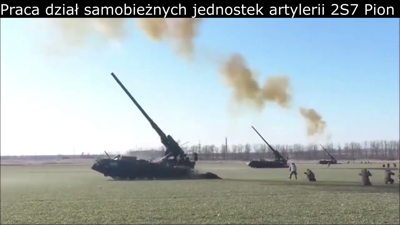 Praca dział samobieżnych jednostek artylerii  2S7 Pion .