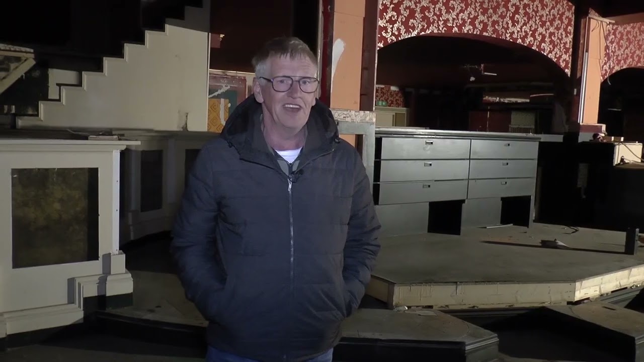 20230327 Haaksbergen Reunie Danspaleis komt er aan