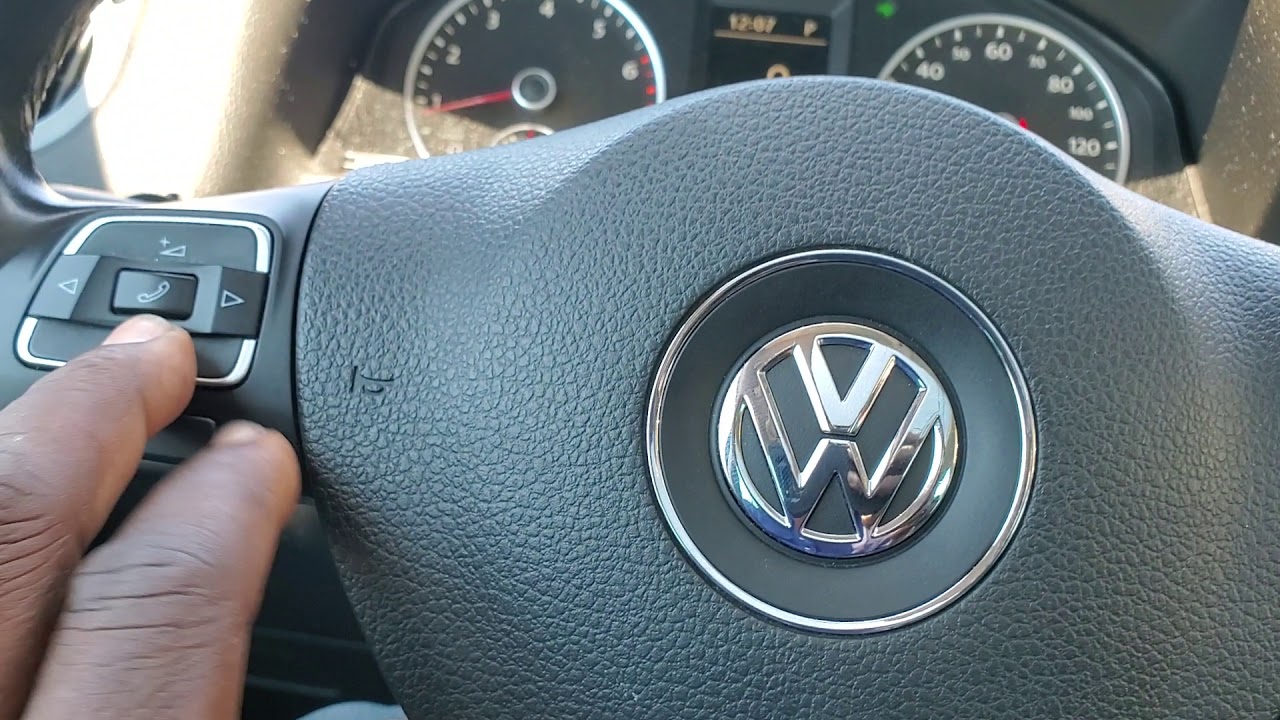 2013 Vw Tiguan Srs Light on and no Horn