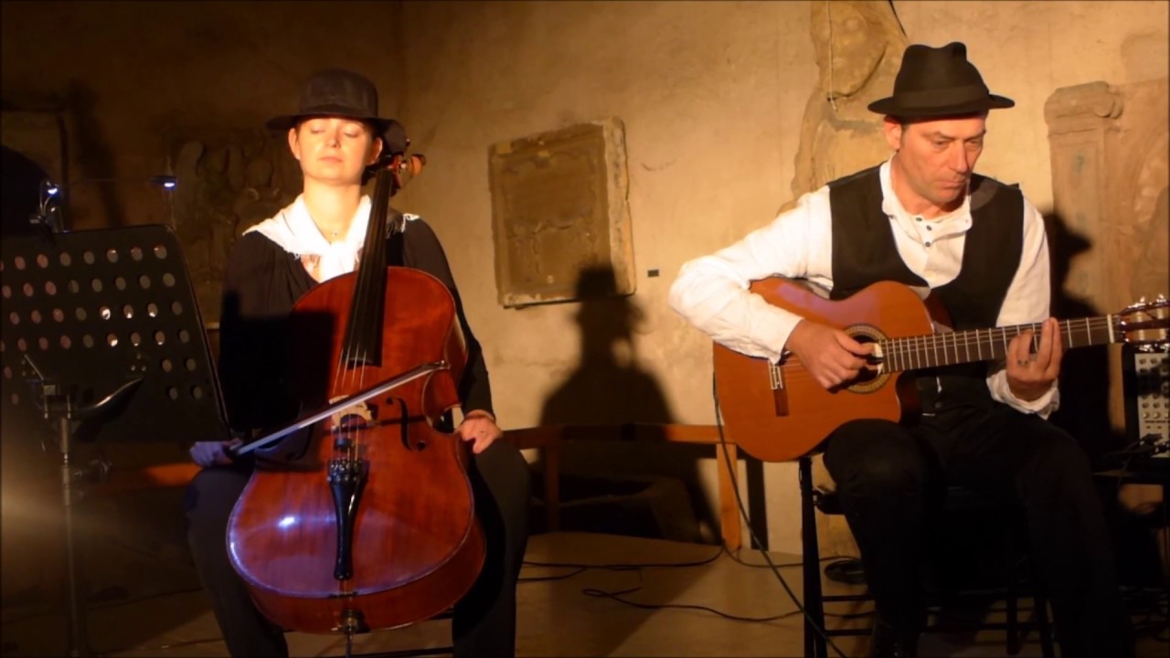 Rozinkes mit mandlen