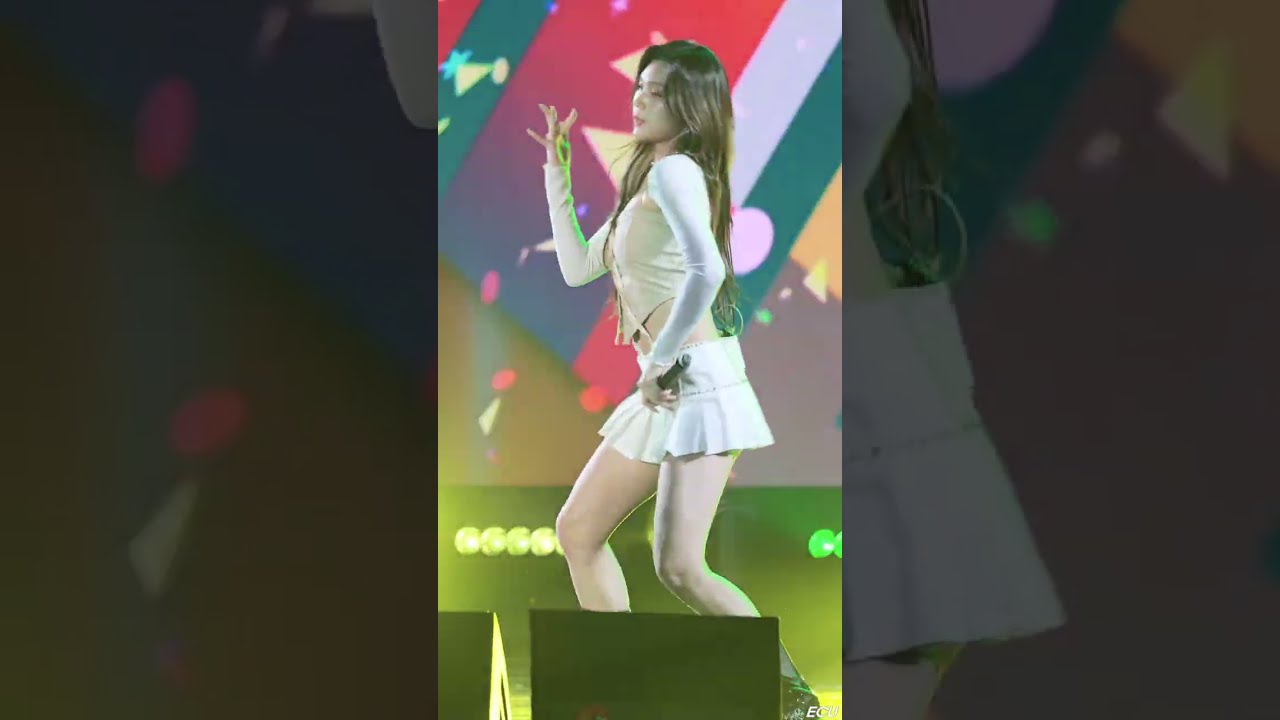 비비지 (VIVIZ) 엄지 (UMJI) Love Love Love [4K60P] 240128 강릉 직캠 by ECU