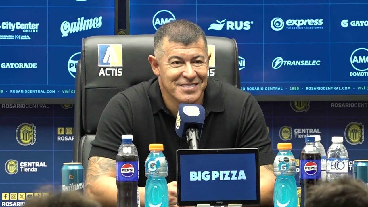 Conferencia de Almirón tras el triunfo ante Barracas