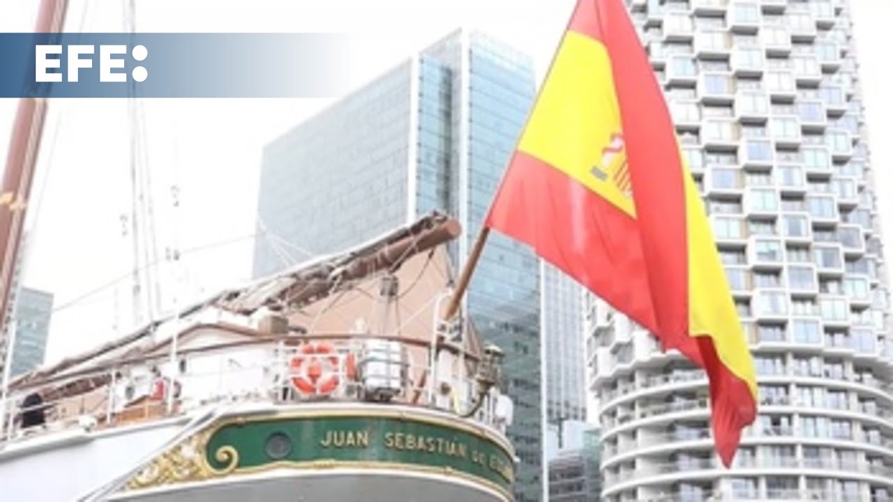 Llega a Londres el buque-escuela de la Armada española Juan Sebastián de Elcano