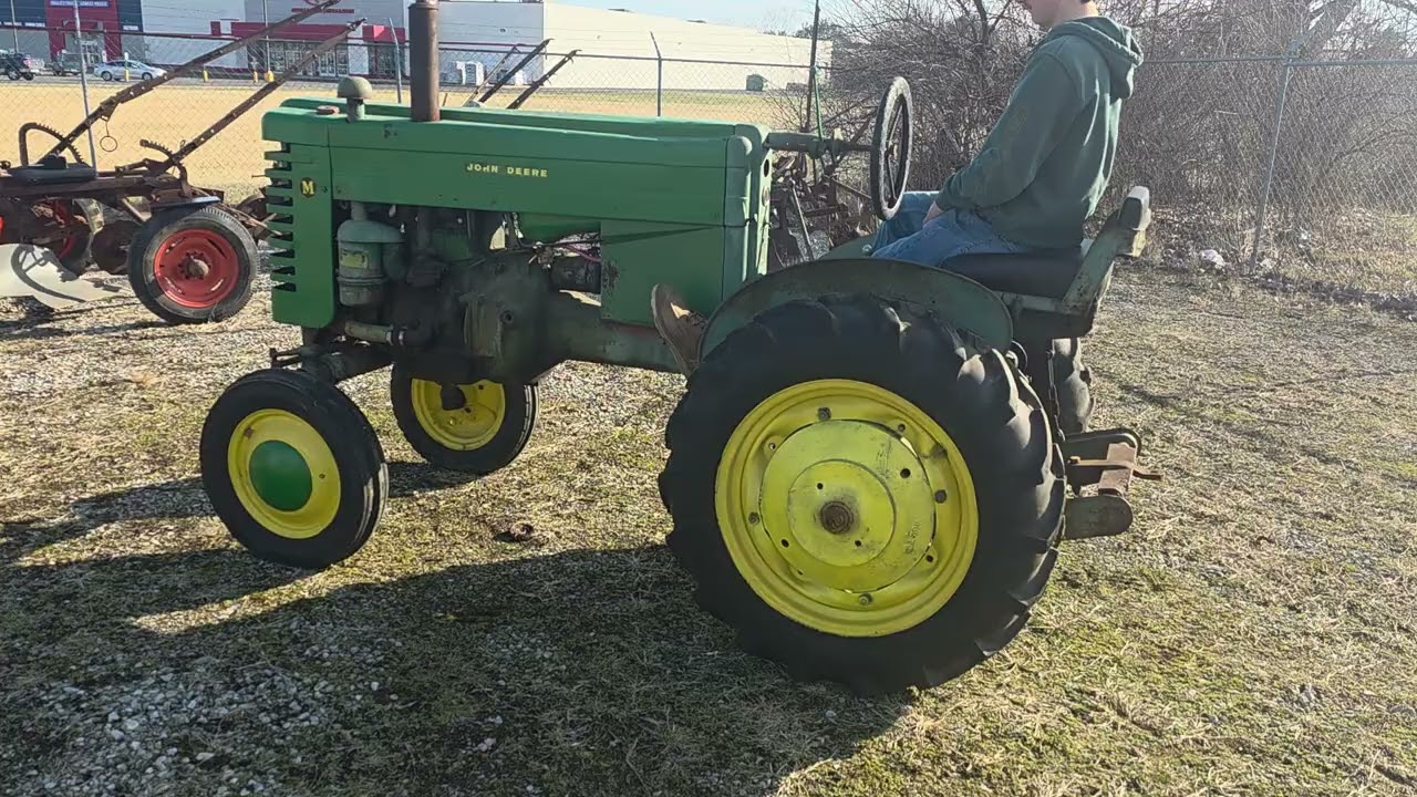 John Deere M in Online Auction