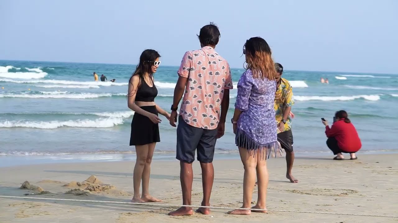 1000 Vietnamese Women , Vietnam Promenade & Beach Beautiful Scenes
