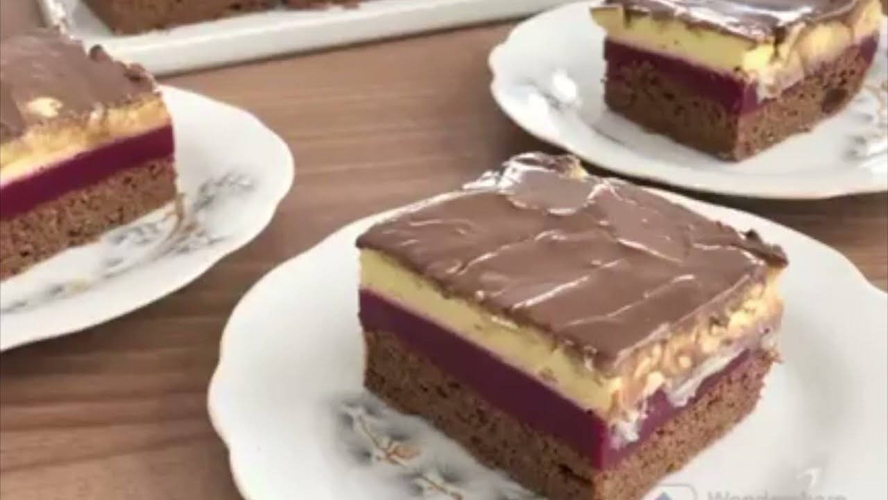 Torte fantastike me fruta mali dhe krem vanilje