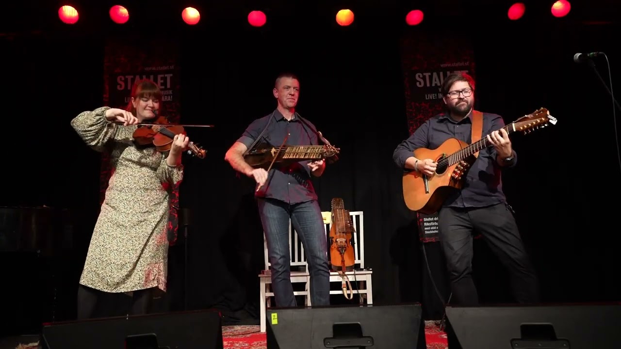 Ahlberg, Ek & Roswall till Anton @Stallet V&auml;rldens Musik