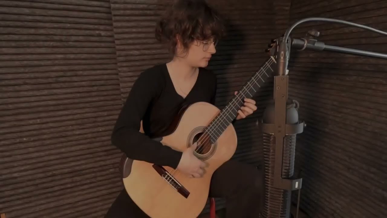 J.S. Bach Prelude BWV 998 (Anna Gatto - Chitarra)