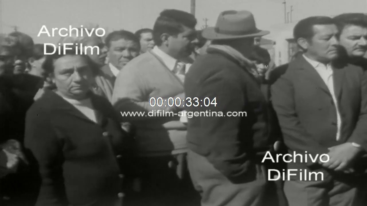 Vecinos reclaman en Isidro Casanova pavimentacion de calle 1971
