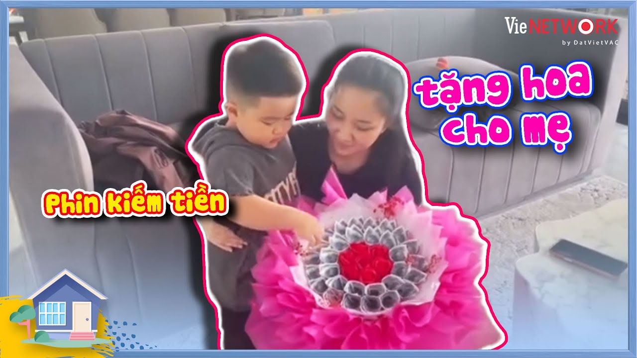 Cu Phin đi hát đám cưới mang hoa về tặng mẹ Quỳnh, miệng dựng chiện mà tâm con tốt