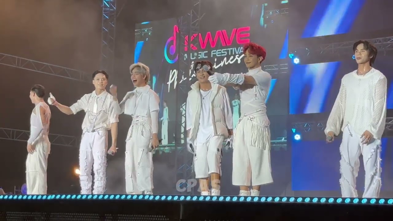 [FANCAM] PLUUS Group Introduction + Ments at KWAVE Music Fest (051124)