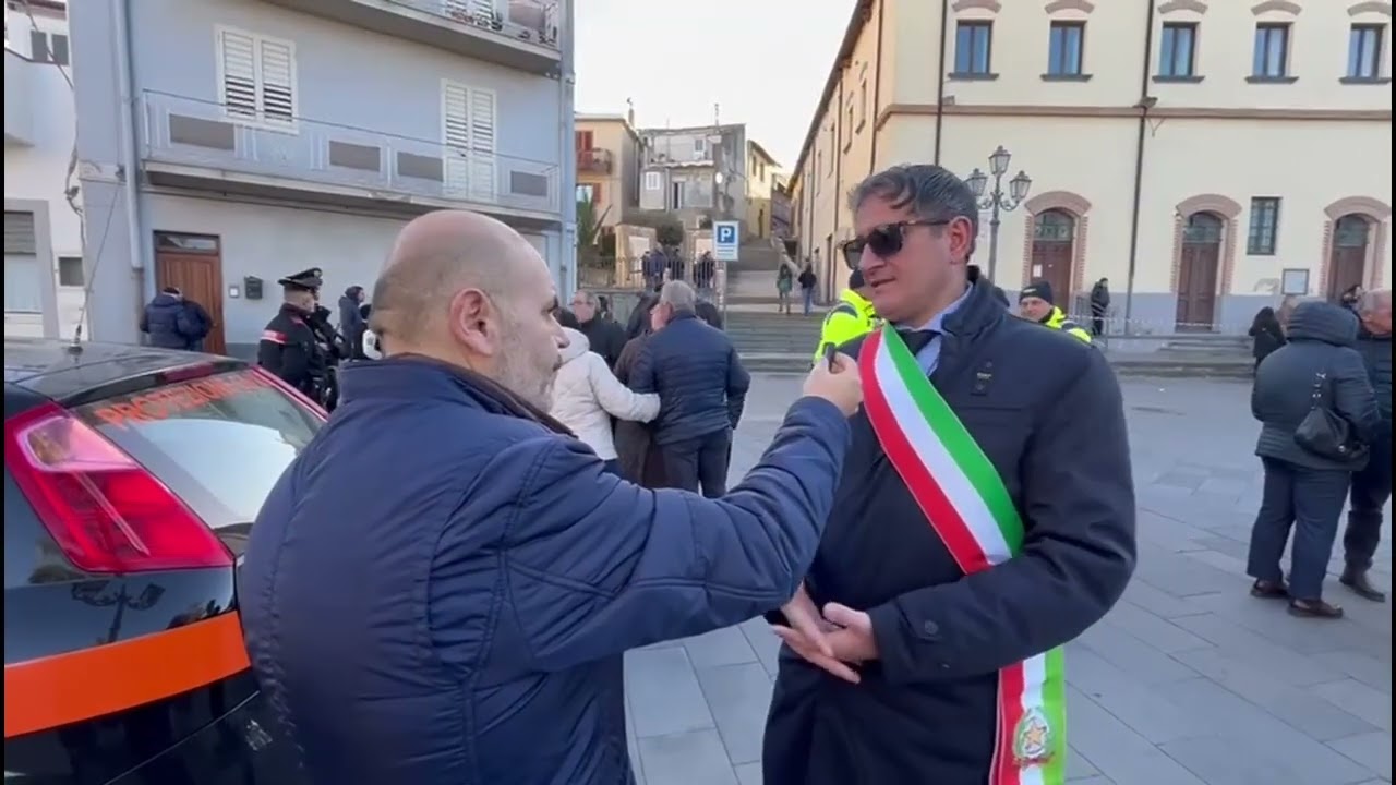 San Pier Niceto in lacrime: oltre duemila in piazza Roma per Devis e Giuseppe